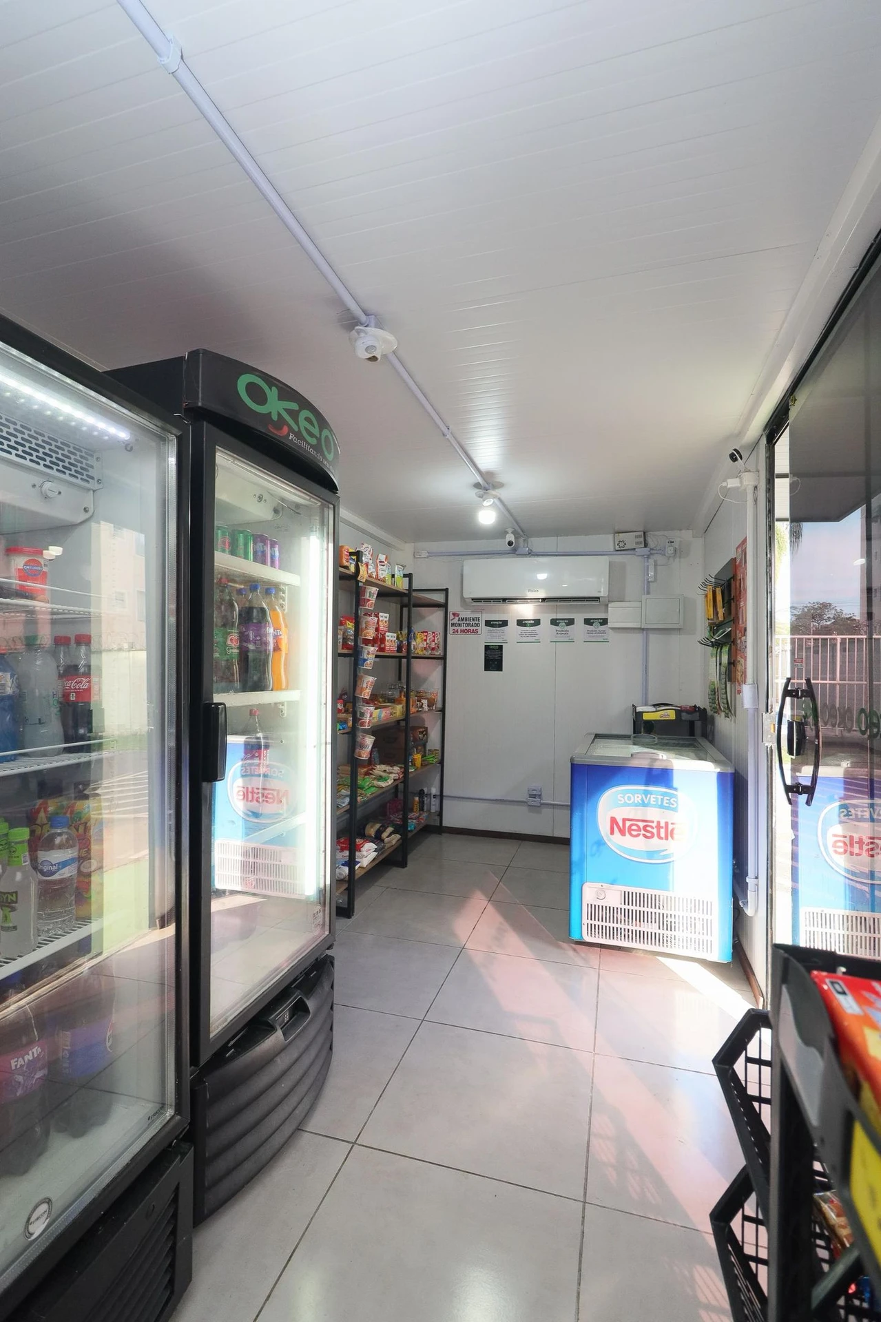 2-bedroom apartment in a building with a gym — photo 44