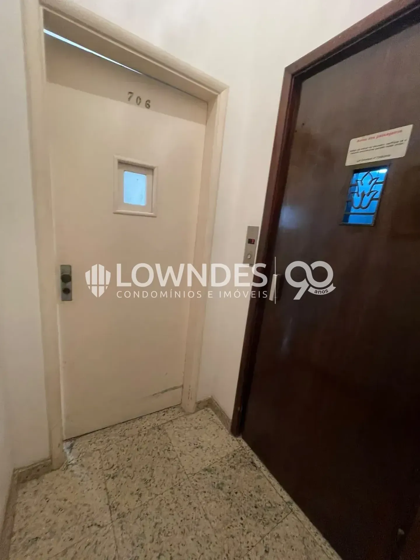 Walk-in closet in a 3-bedroom apartment, 84 m² — photo 18
