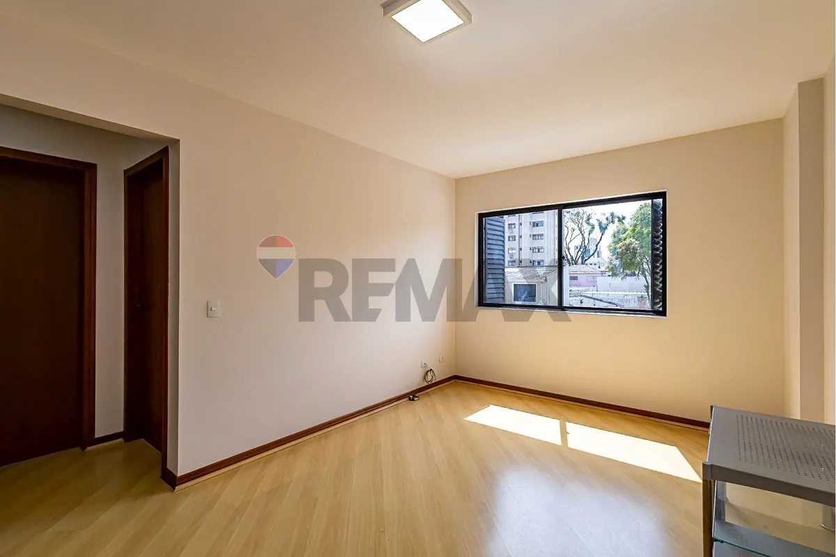 Apartment, 36 m², with wood or laminate floors — photo 12