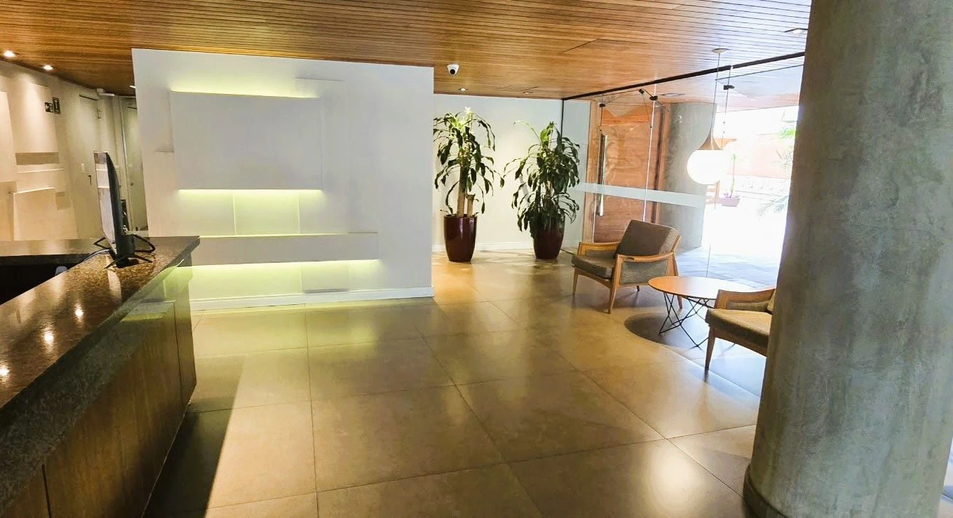 2-bedroom apartment with a washing machine in Curitiba — photo 23