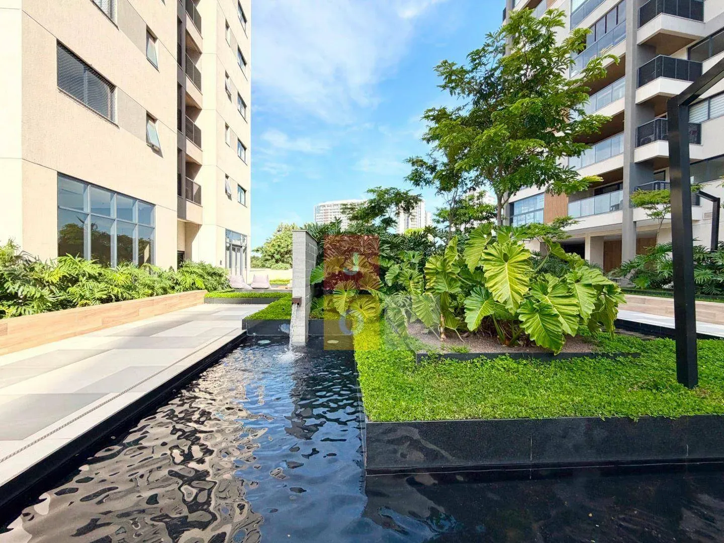 80 m² apartment with 2 bedrooms and a glass balcony — photo 54
