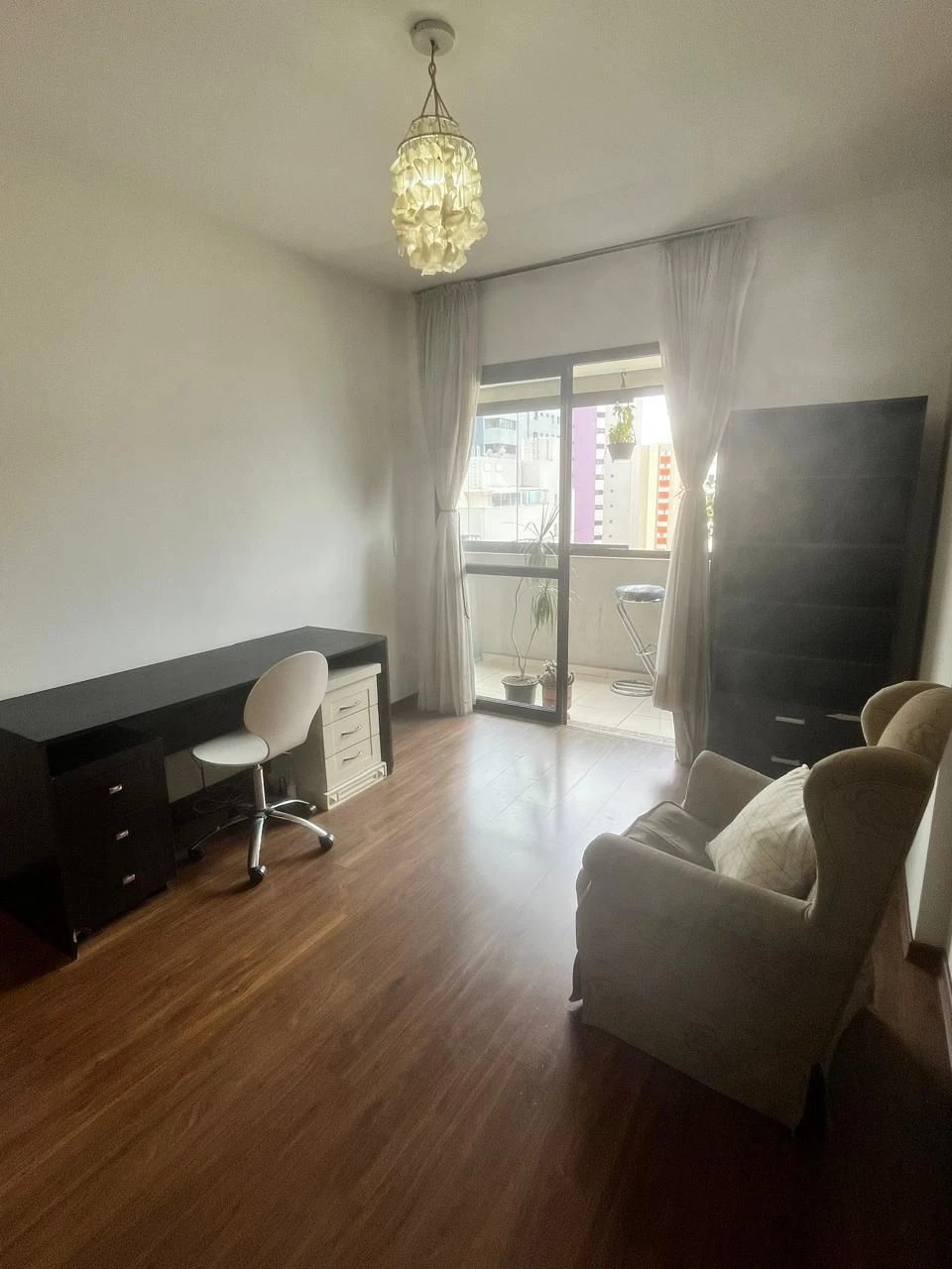 Furnished apartment, 48 m², with a glass-enclosed balcony — photo 5