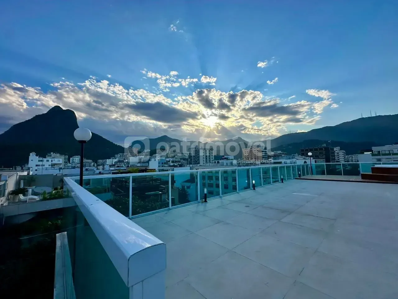 Penthouse with 3 bedrooms and 4 bathrooms plus parking — photo 32