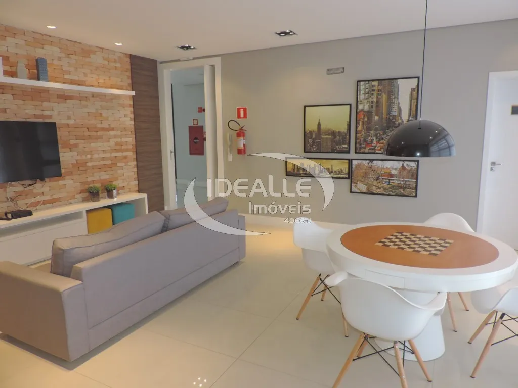 Apartment with 2 bedrooms and a glass-enclosed balcony — photo 28