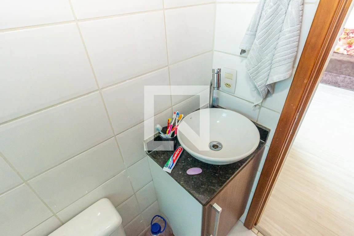 2-bedroom apartment in a building with a gym — photo 37