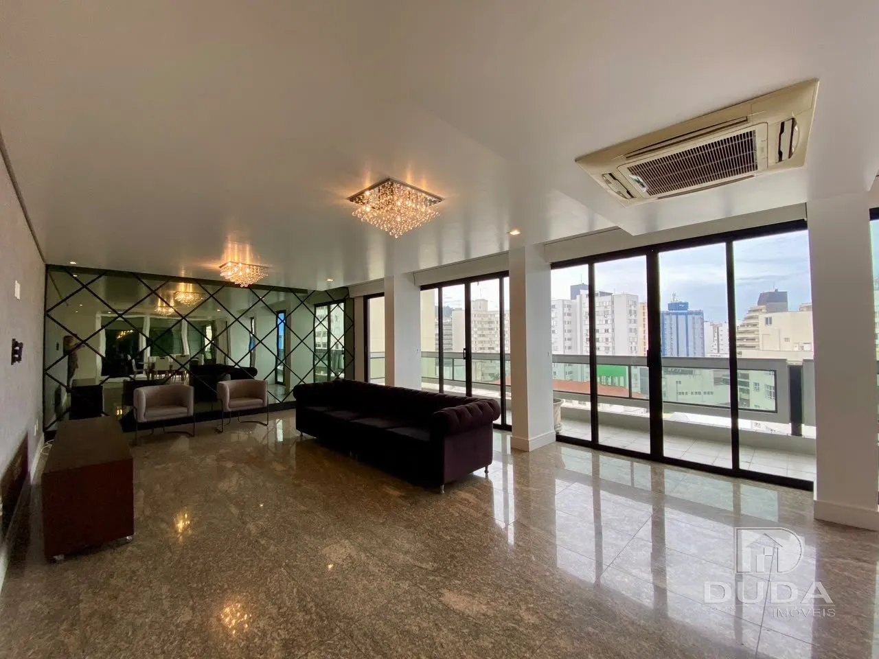 200 m² apartment with a bathtub and floor-to-ceiling windows — photo 9
