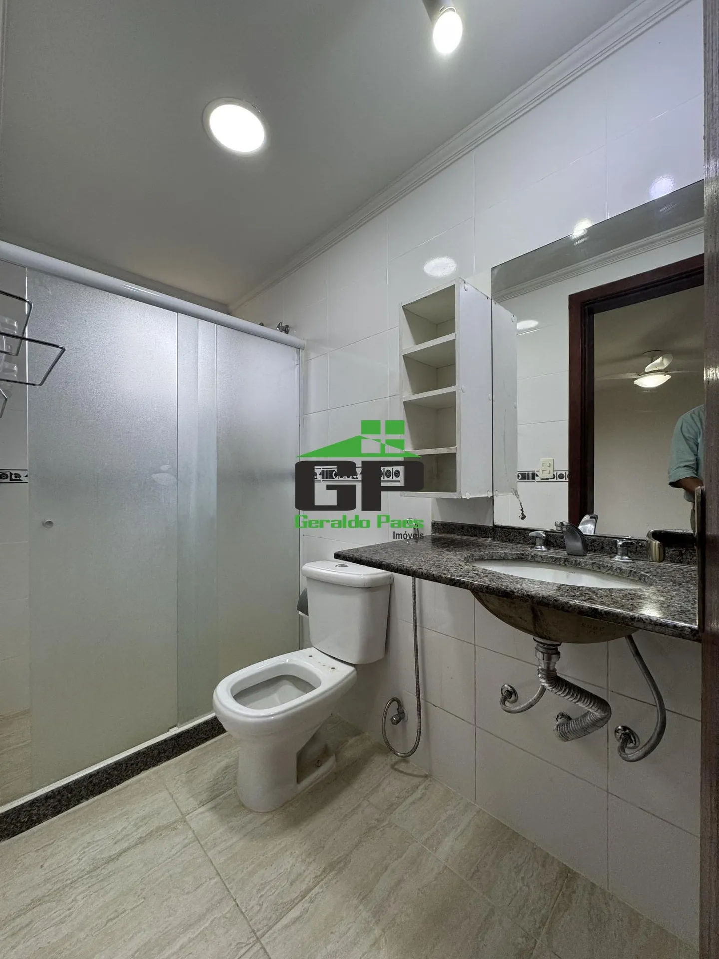 Casa com 5 quartos e 5 banheiros, cozinha fechada — photo 13