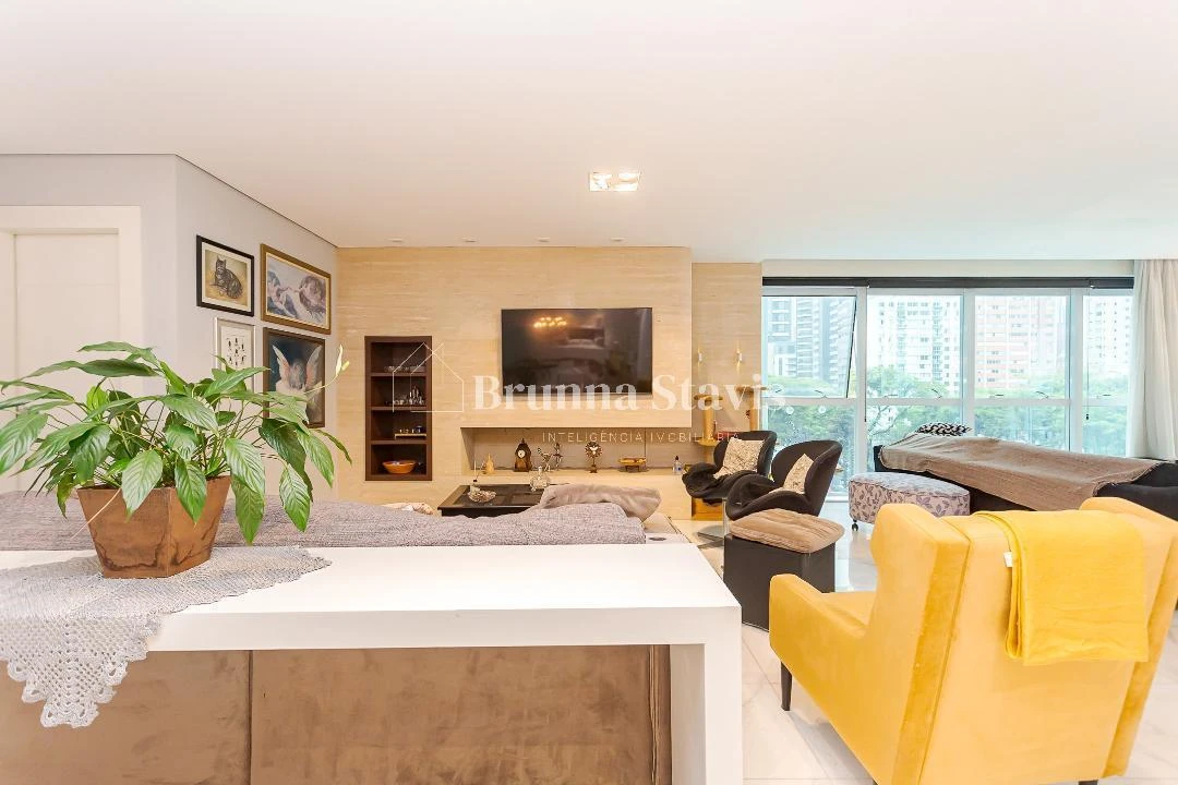 Furnished apartment of 379 m² with 3 en-suite suites — photo 25
