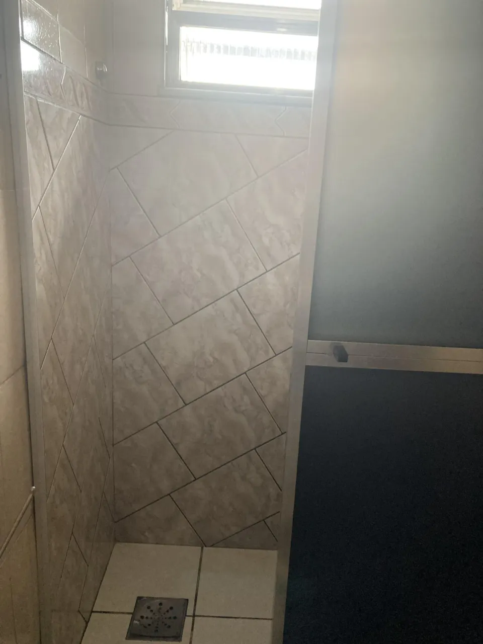Unfurnished house with 1 bedroom and 1 bathroom — photo 2