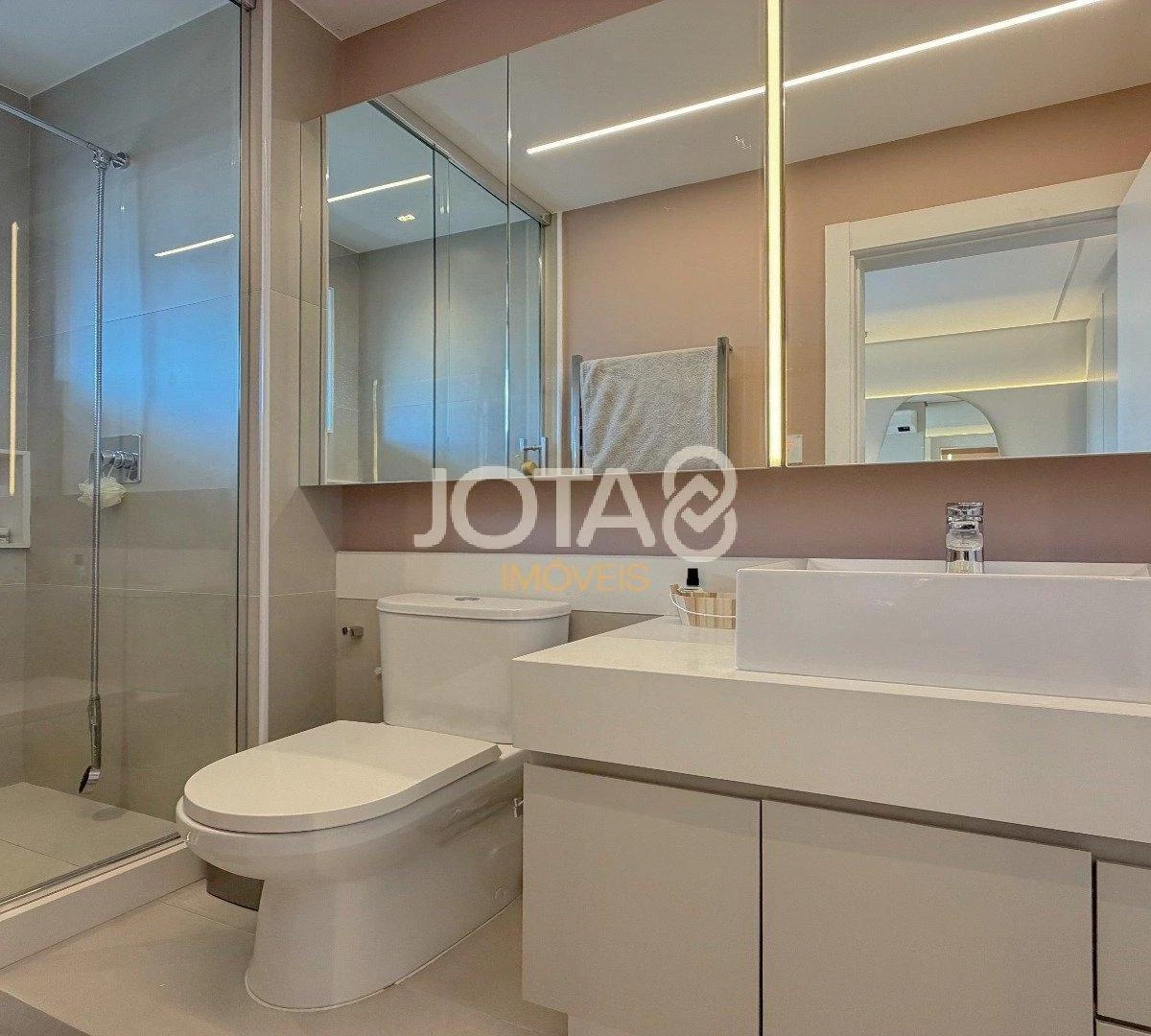 Apartamento amueblado de 231 m² con 3 suites y balcón — photo 46