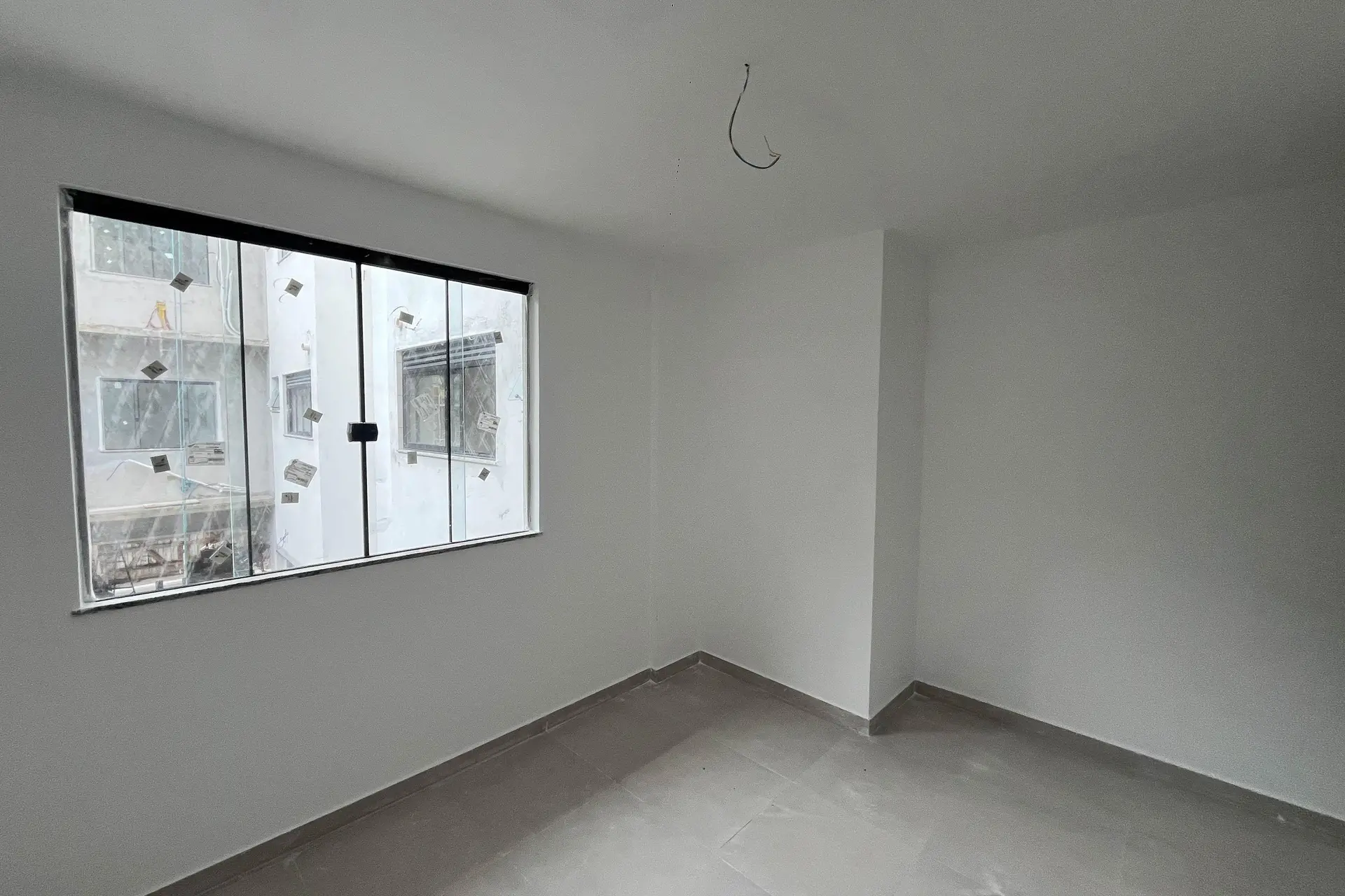 2-bedroom apartment with a mountain view — photo 18