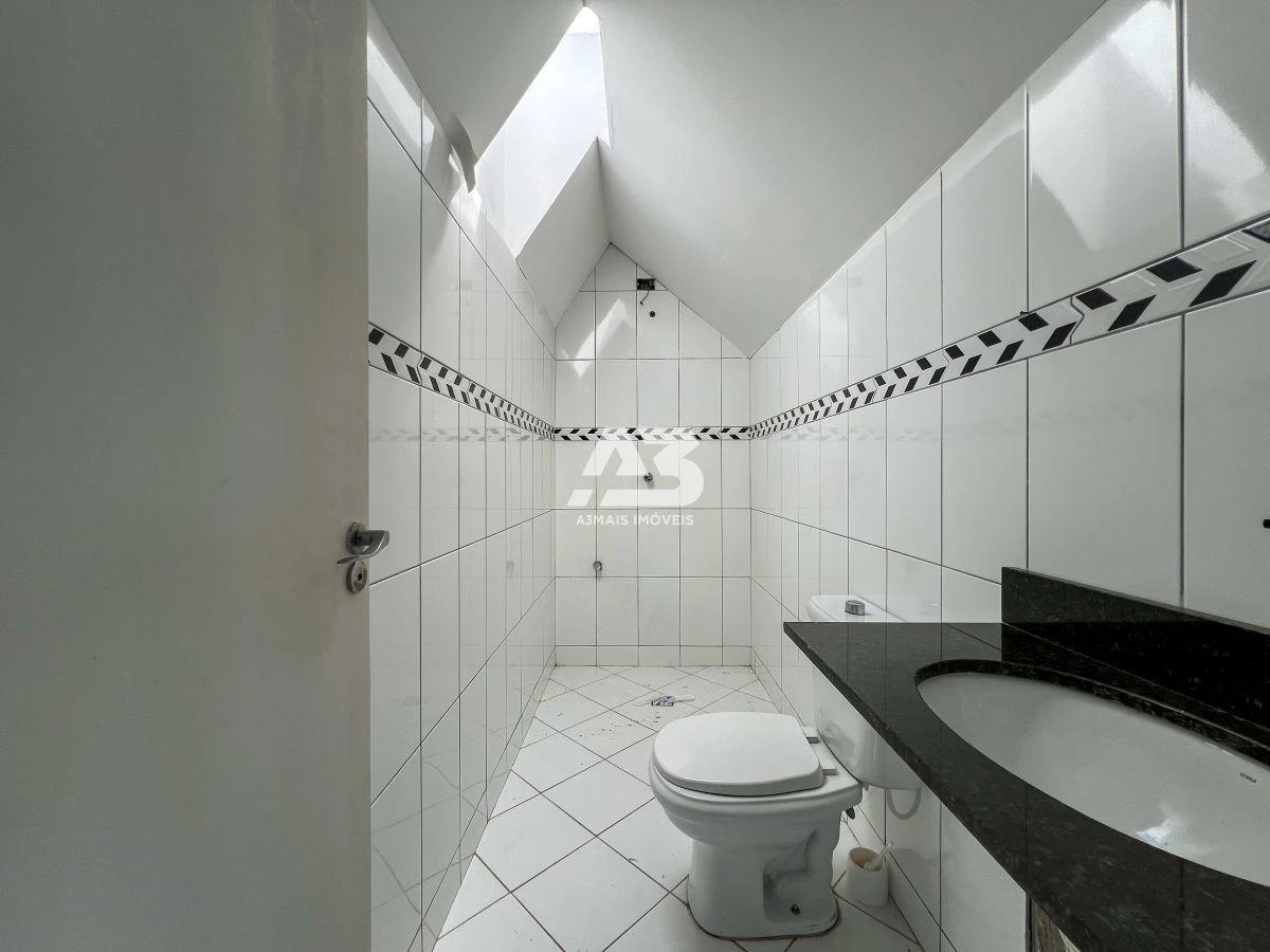 4-bedroom house with a washing machine in Curitiba — photo 10