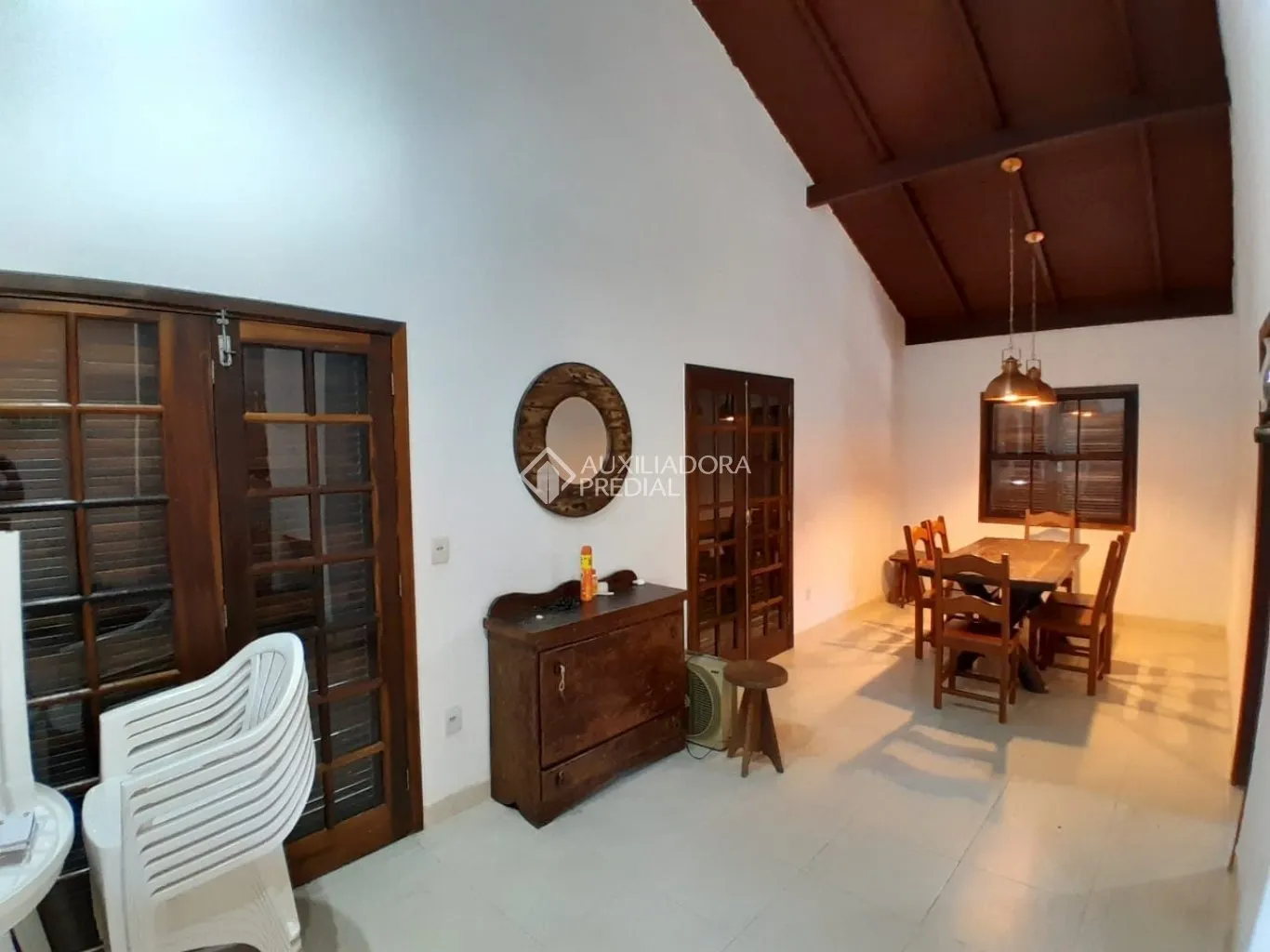 Unfurnished 4-bedroom house with 2 bathrooms and 860 m² — photo 8