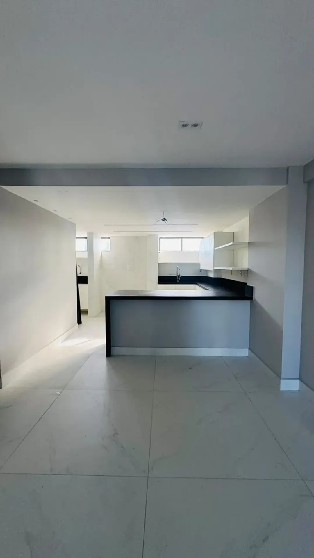 Apartment on the 7th floor with floor-to-ceiling windows — photo 12