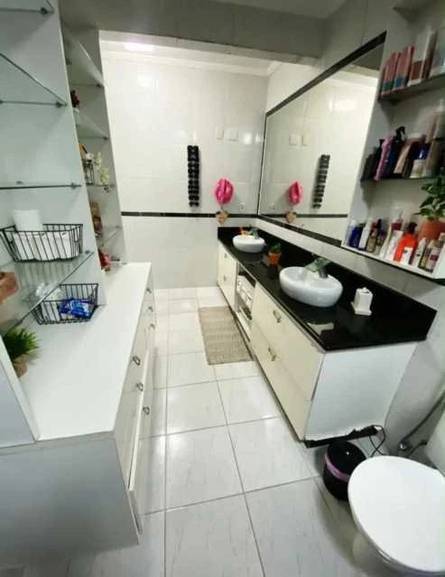 Balcony with a grill in a 4-bedroom house, 300 m² — photo 2