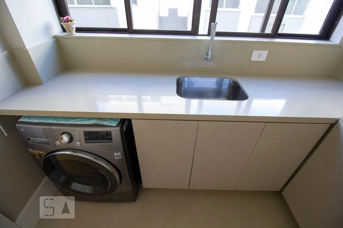 Apartamento de 4 quartos com janelas do piso ao teto, Centro — photo 55