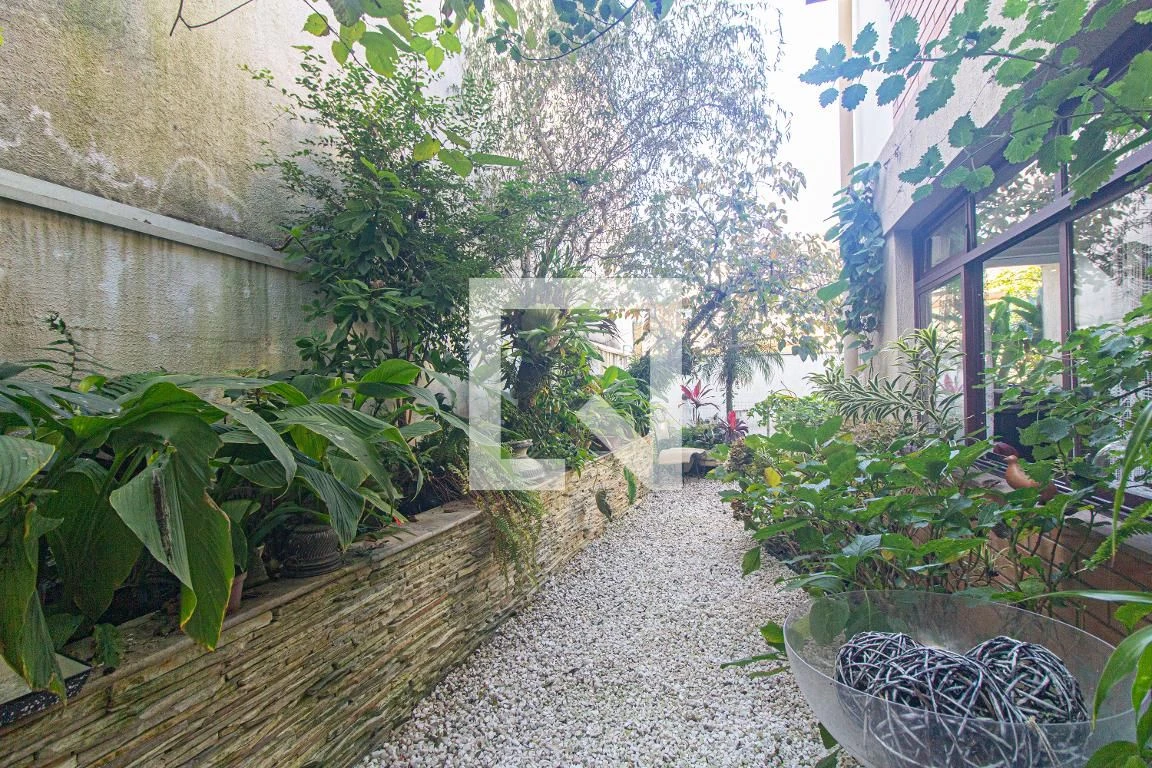 Ванна та 4 спальні: будинок 350 м² — photo 33