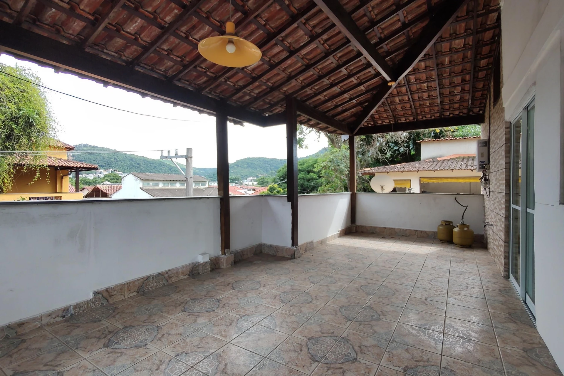 Furnished house with 4 bedrooms and a built-in balcony grill — photo 64