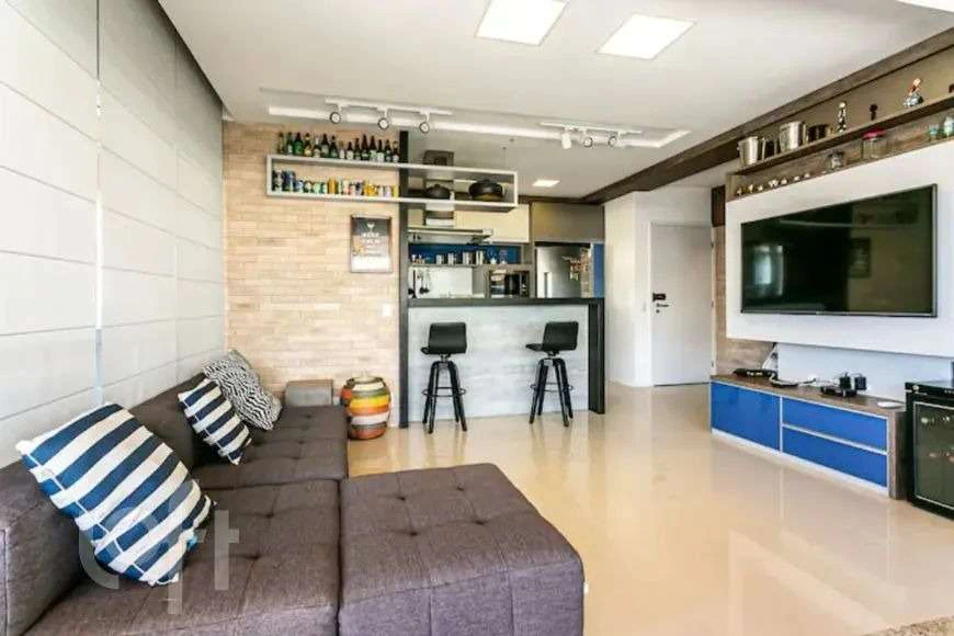 Top-floor apartment with 3 bedrooms and 180 m² — photo 3