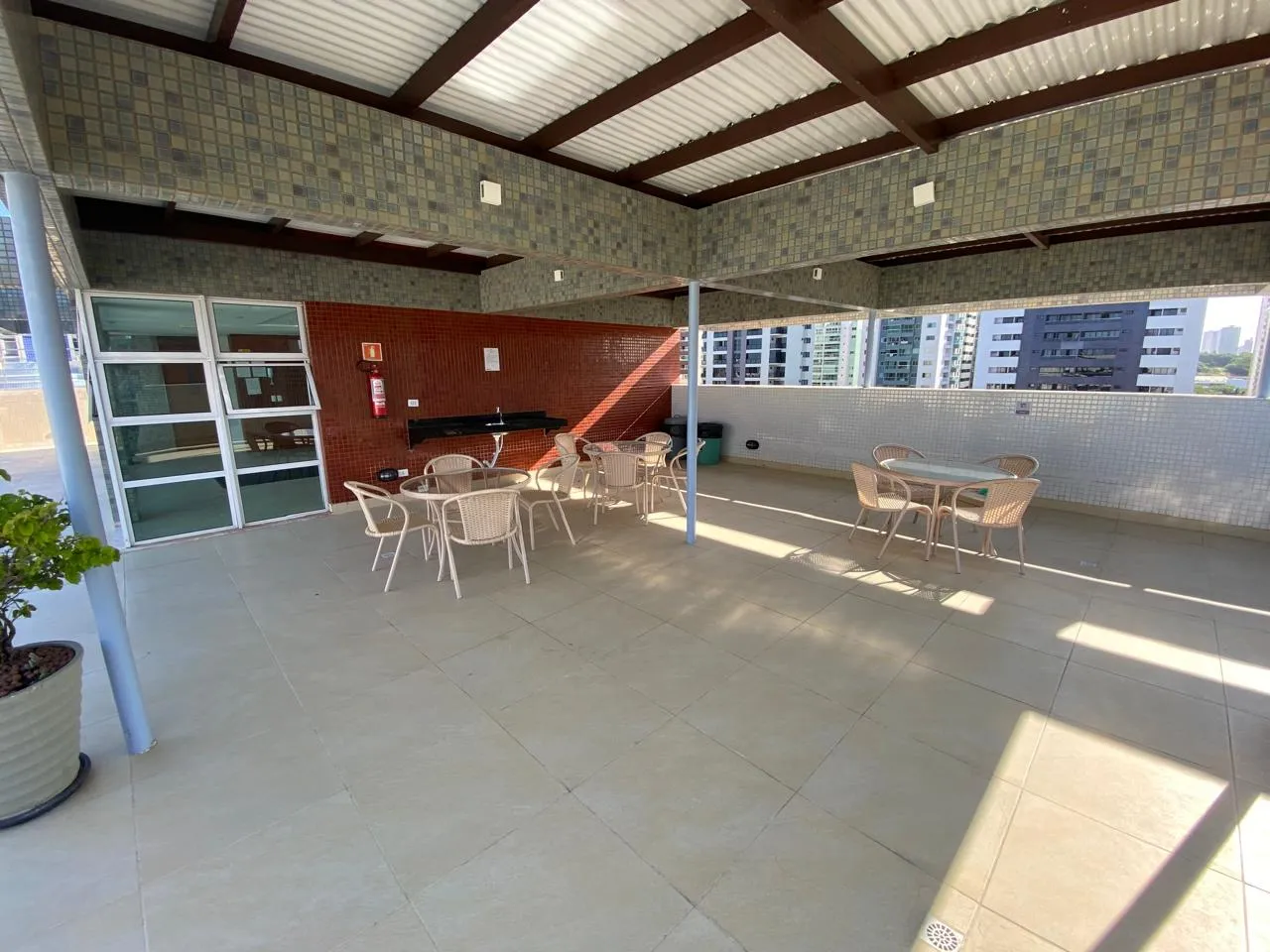 3-bedroom apartment with 2 en-suites and a balcony — photo 15