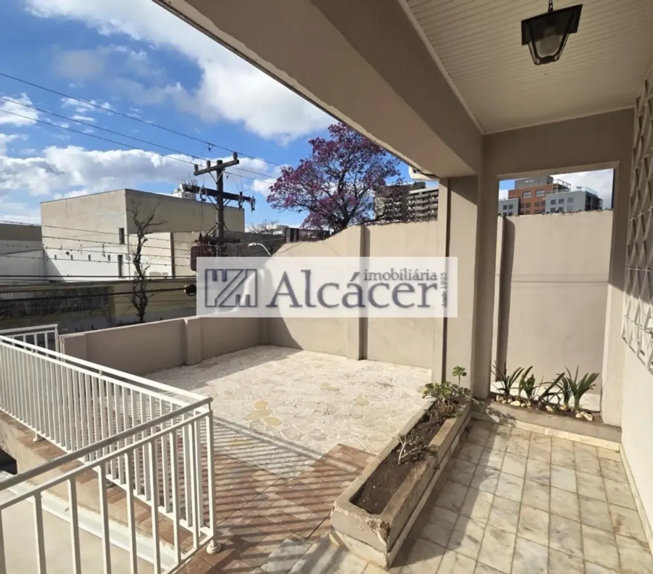 Unfurnished house with 3 bedrooms and private garden — photo 2