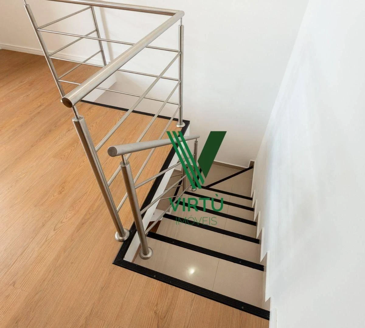 Apartment, 80 m², with a glass-enclosed balcony — photo 25