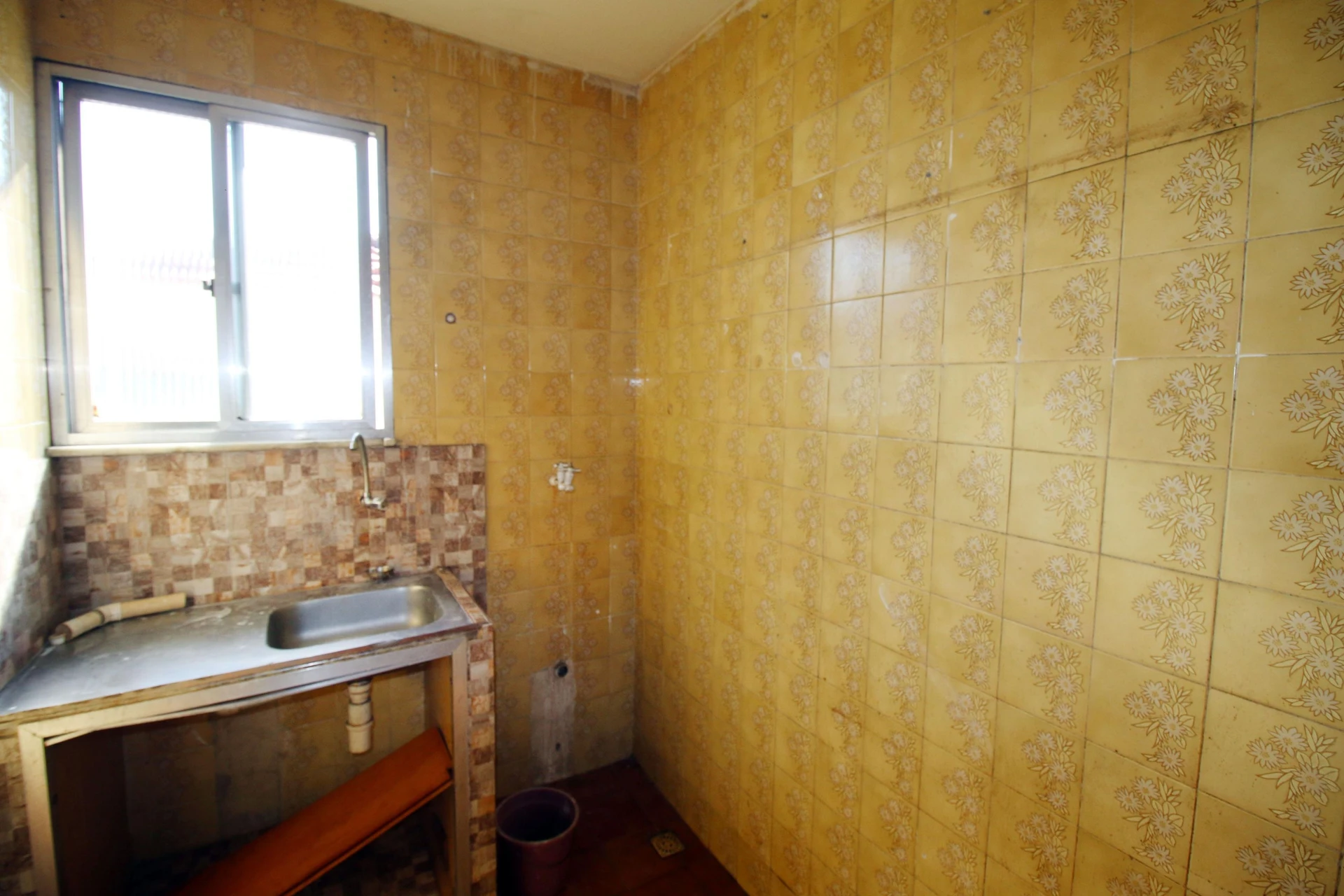 Apartamento sem mobília com 3 quartos e 1 banheiro — photo 7