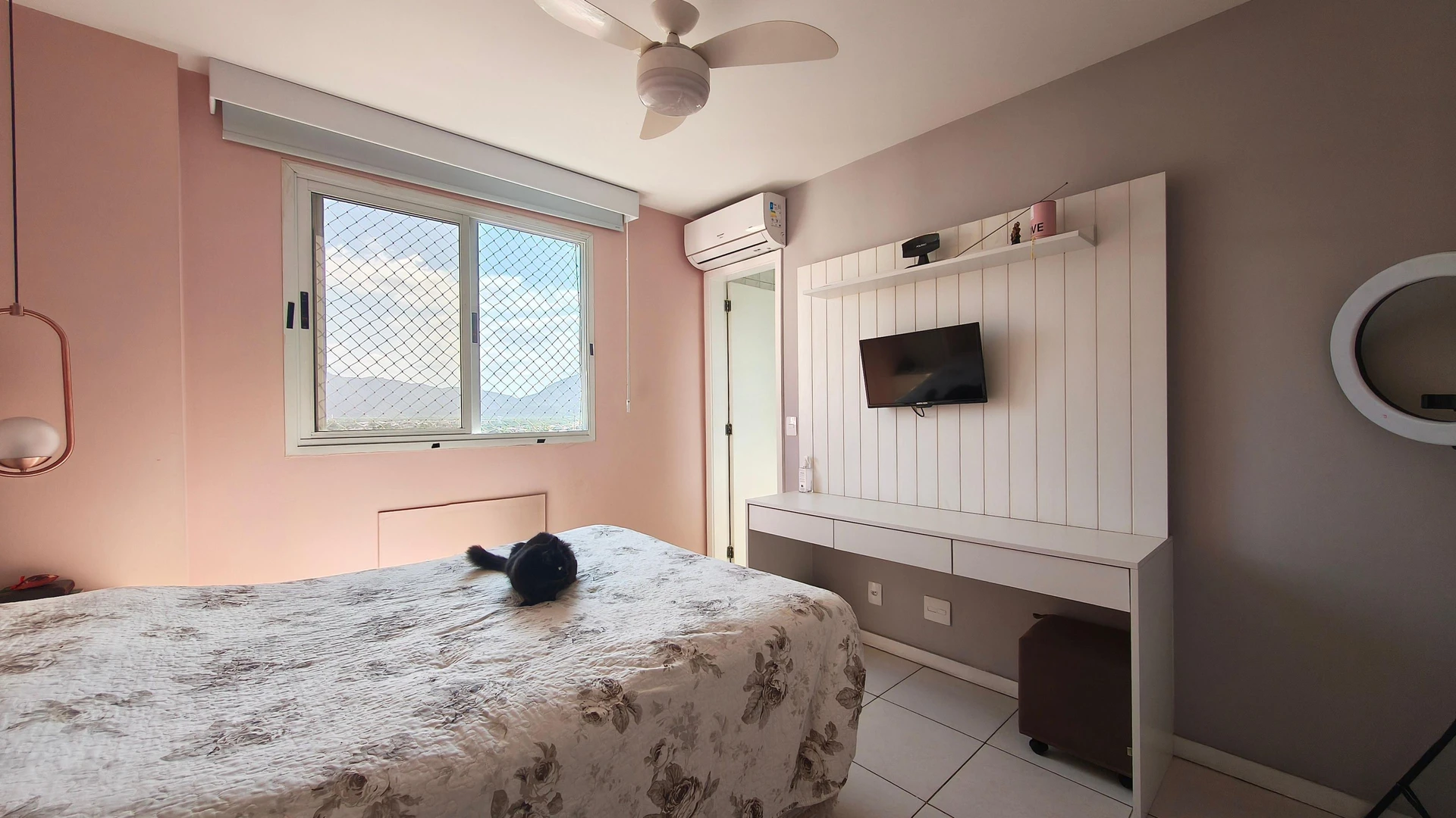 3-bedroom apartment with a mountain view in Rio de Janeiro — photo 6