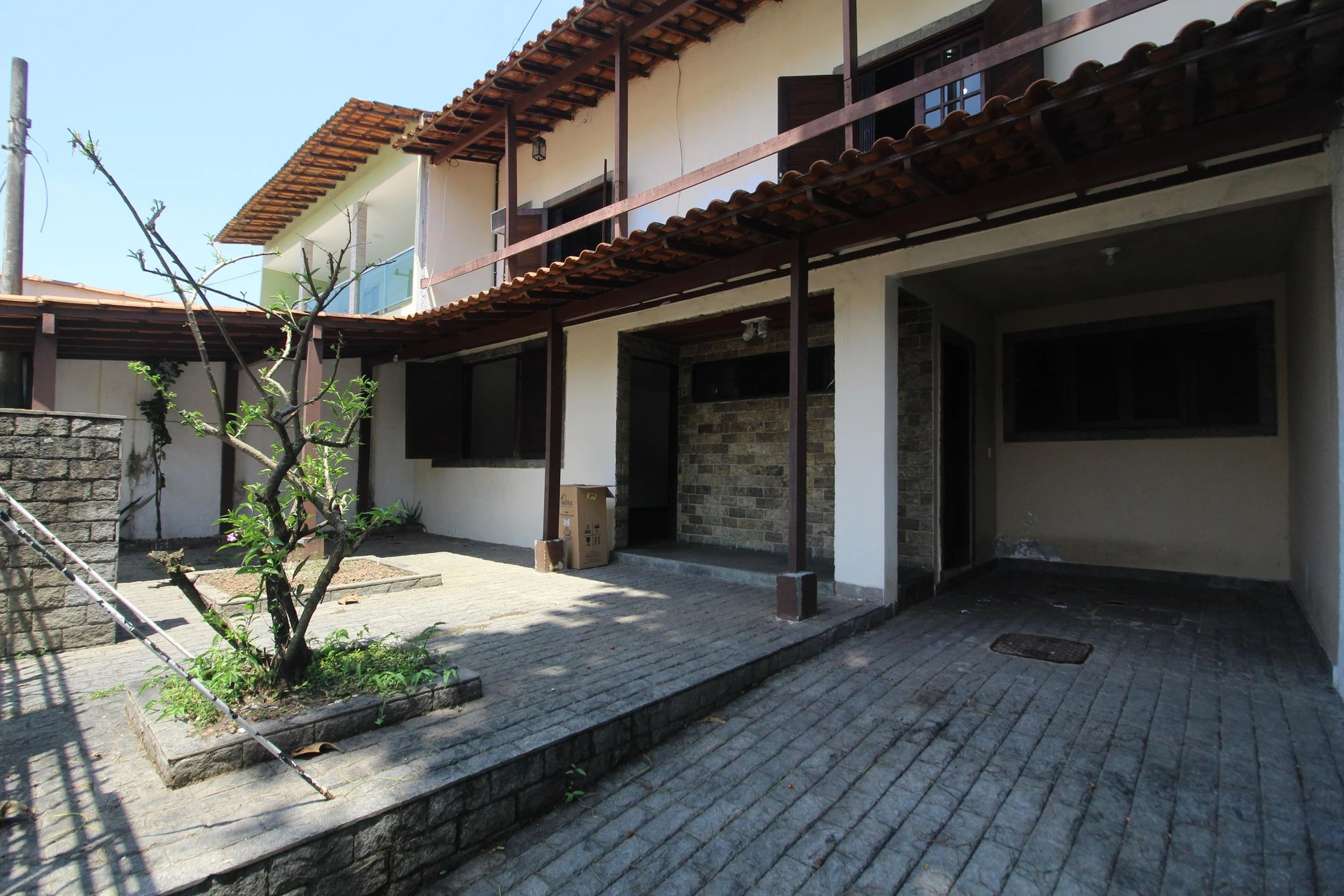 4-bedroom house with a bathtub in Rio de Janeiro — photo 19