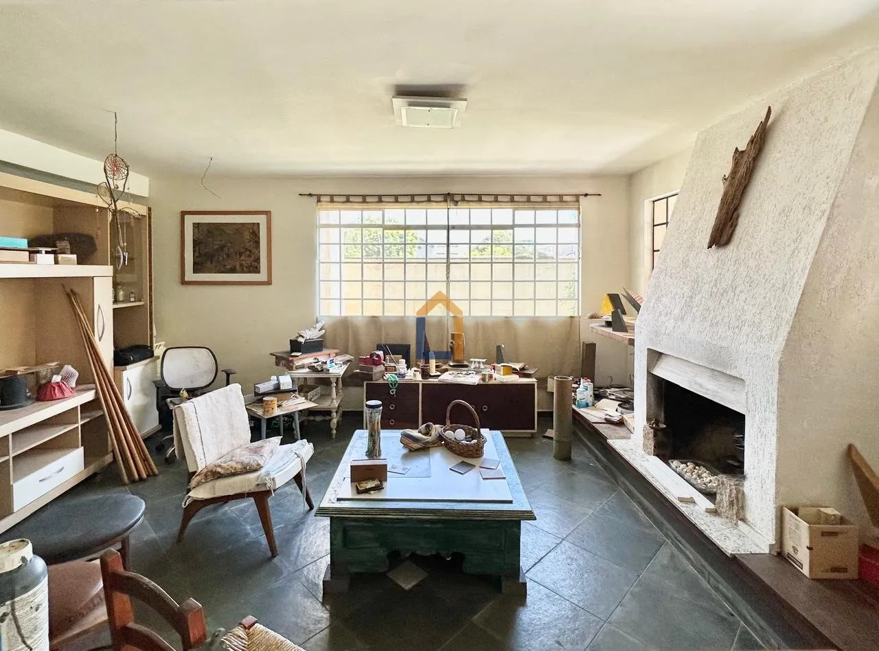 400 m² house with floor-to-ceiling windows and a fireplace — photo 37
