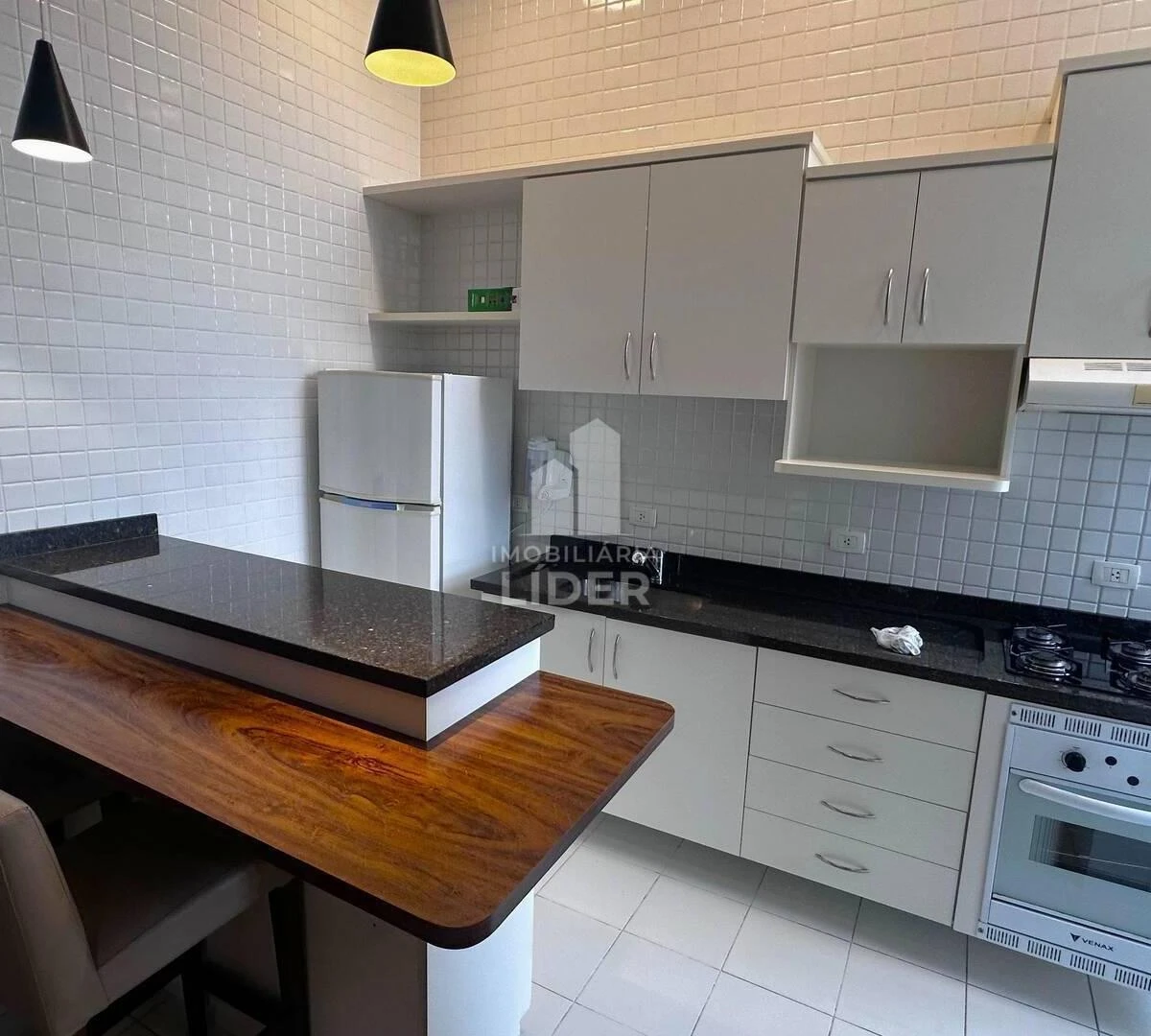 One-bedroom apartment with a bathtub in Curitiba — photo 15