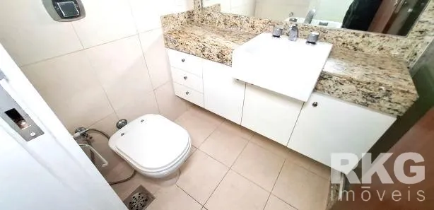 Rental apartment with 4 bedrooms and 5 bathrooms — photo 13