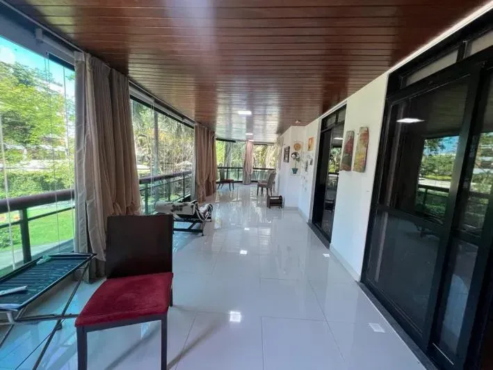 Apartment with 4 bedrooms and a glassed-in balcony — photo 7