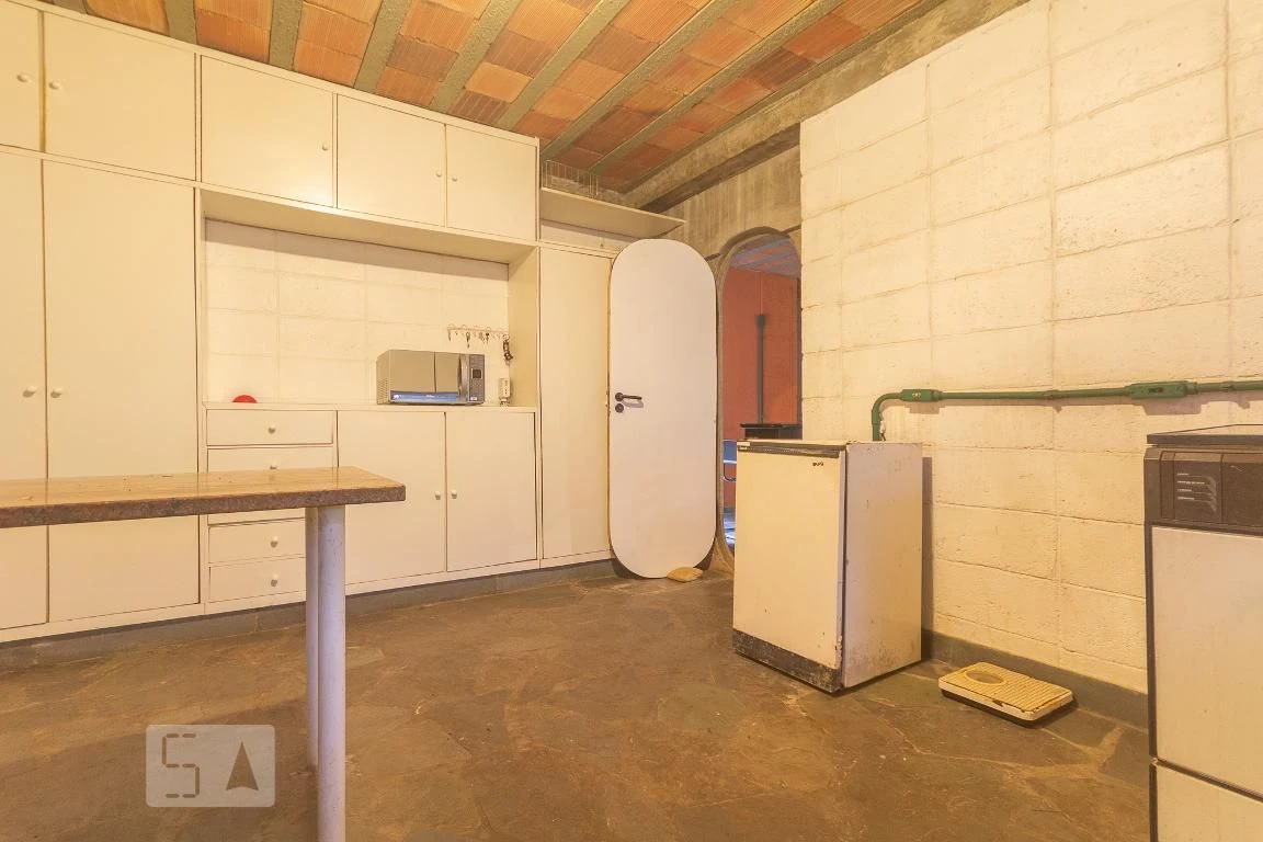 Condo house with 4 bedrooms and 400 m² — photo 63