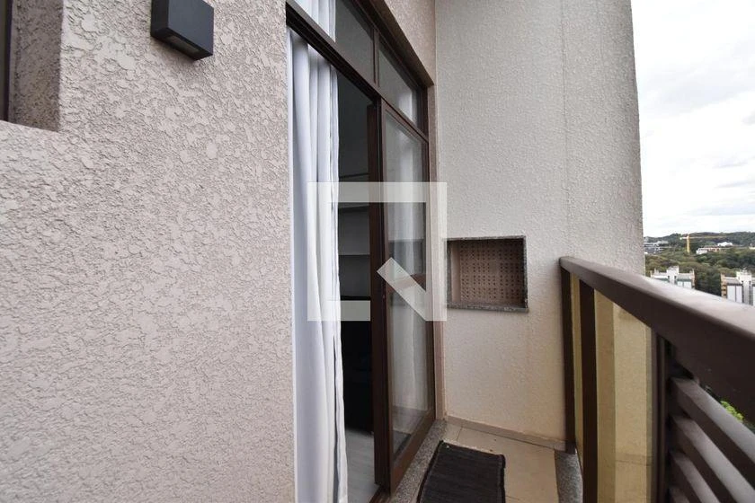 One-bedroom apartment in a building with a gym — photo 24