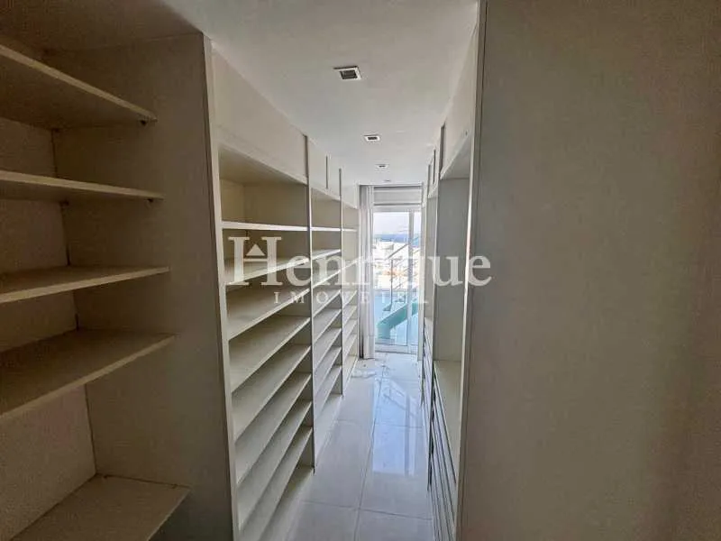 Triplex penthouse with 3 bedrooms and 3 bathrooms — photo 5
