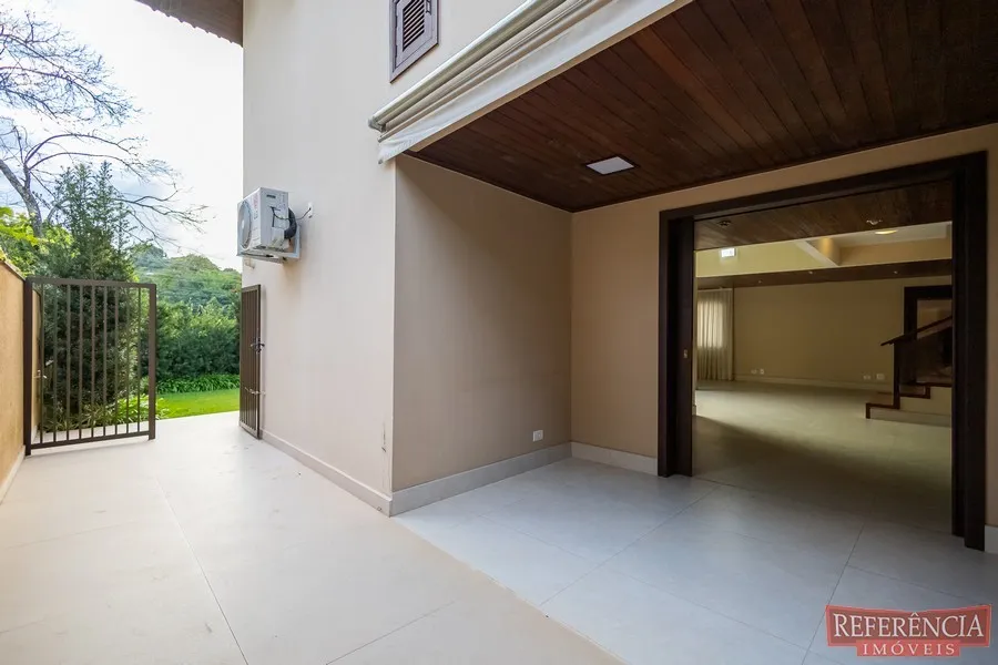 House, 550 m², with a walk-in closet — photo 51