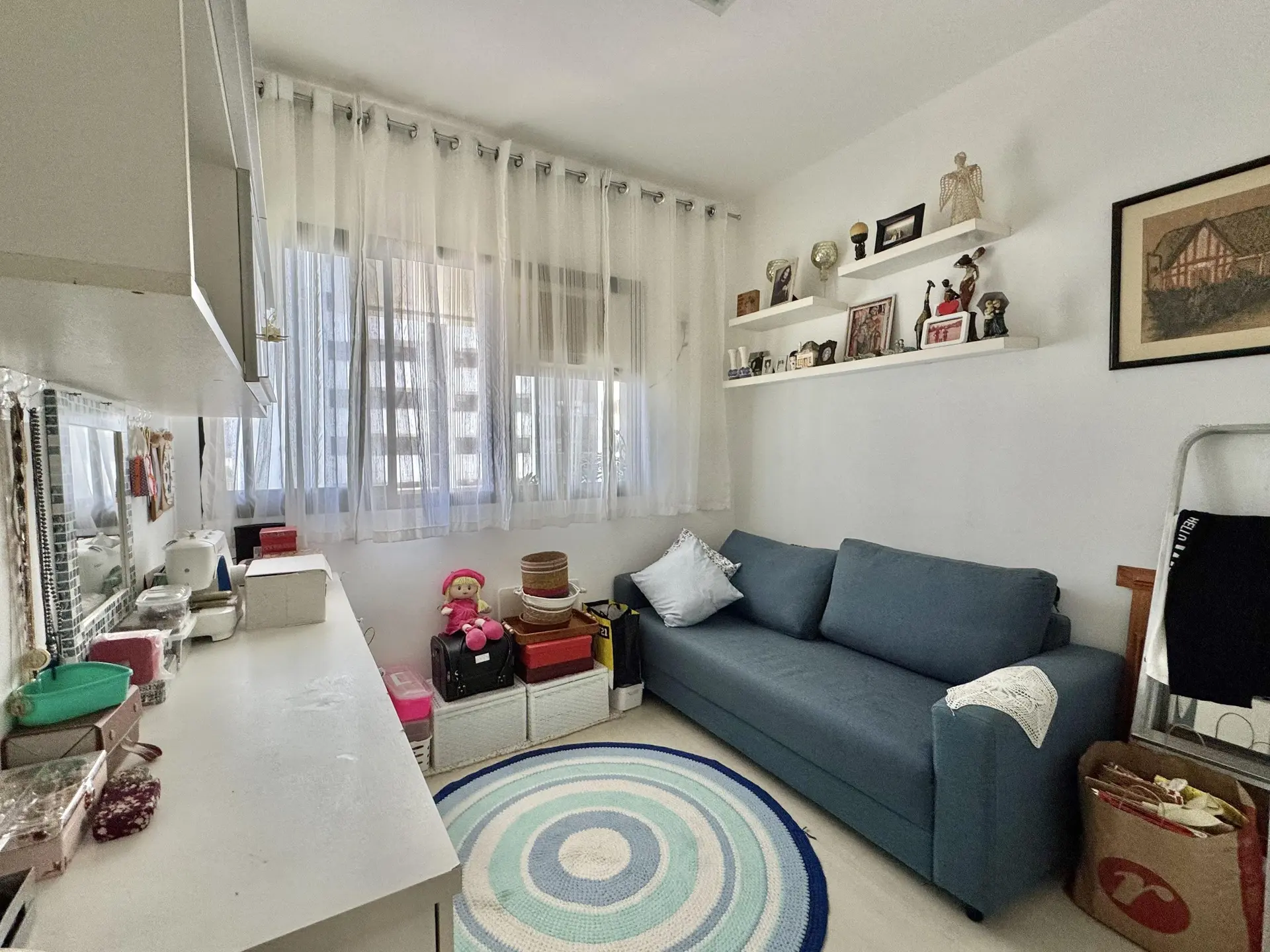Glass-enclosed balcony in a 2-bedroom apartment, 72 m² — photo 11