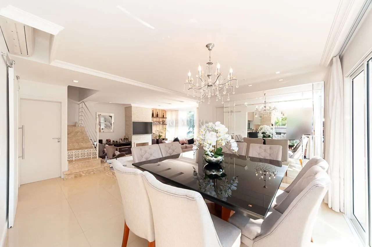 Furnished 270 m² house with 4 bedrooms and open kitchen — photo 16