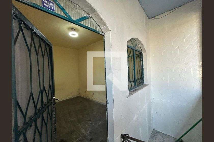 26 m² studio with a separate, closed-off kitchen — photo 3