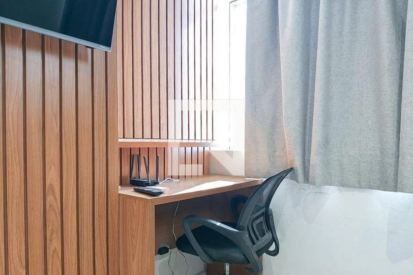 Studio com espaço de home office, Centro — photo 15