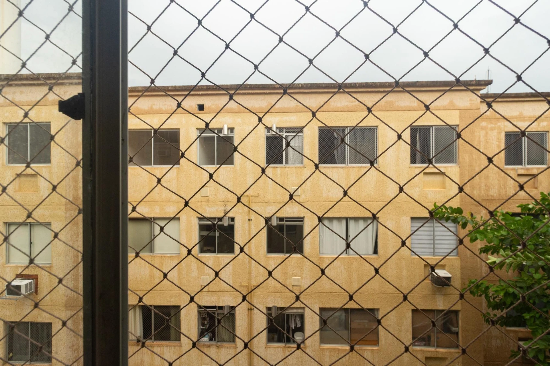 Furnished 2-bedroom apartment with 1 bathroom and parking — photo 37