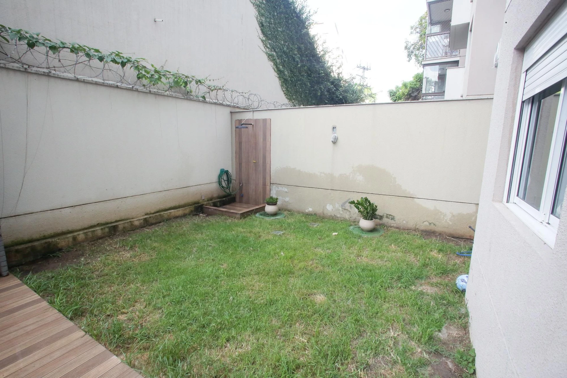 Furnished apartment with 2 bedrooms and open-plan gas kitchen — photo 13