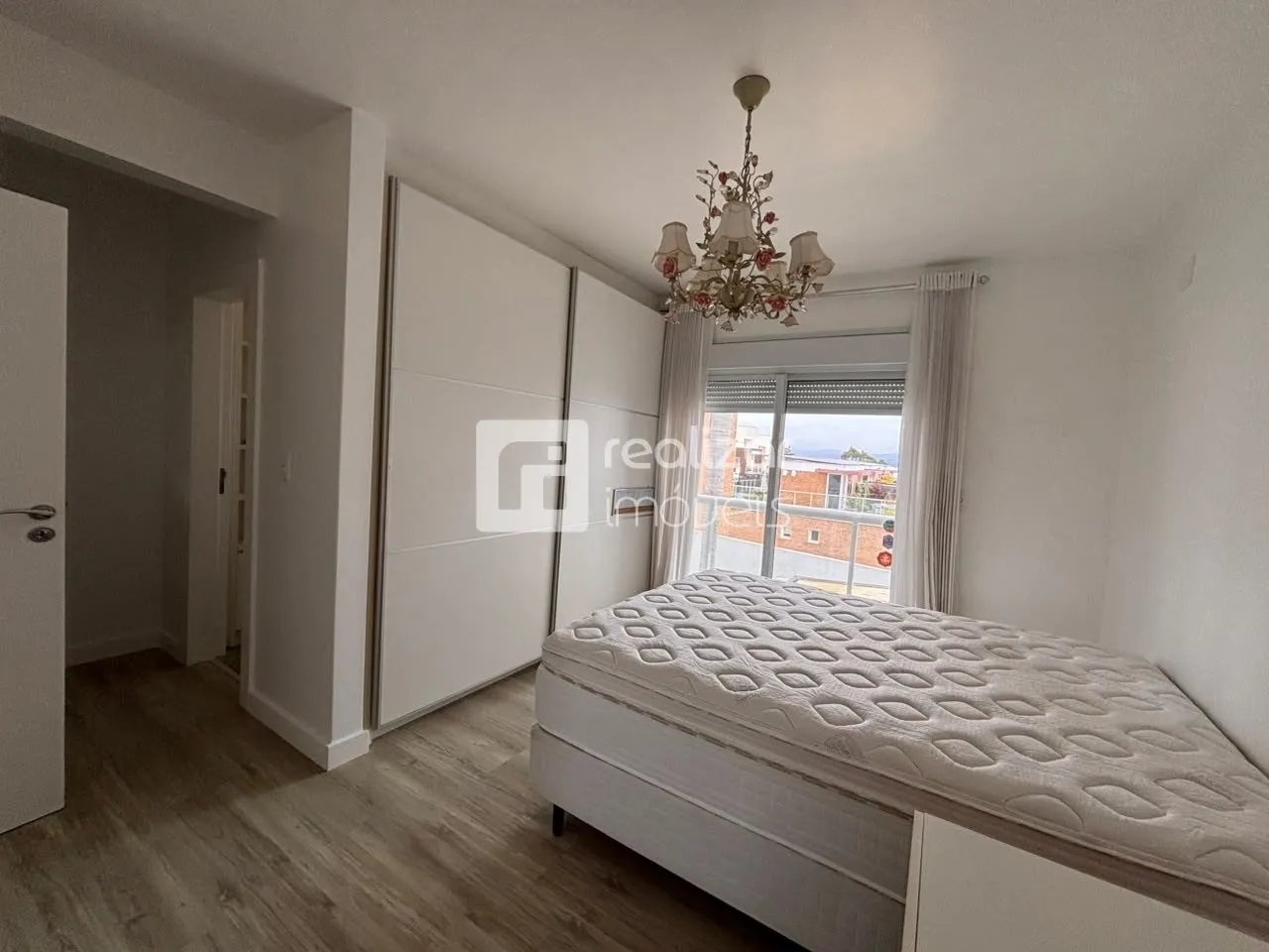 Furnished house, 650 m², with a water view — photo 12