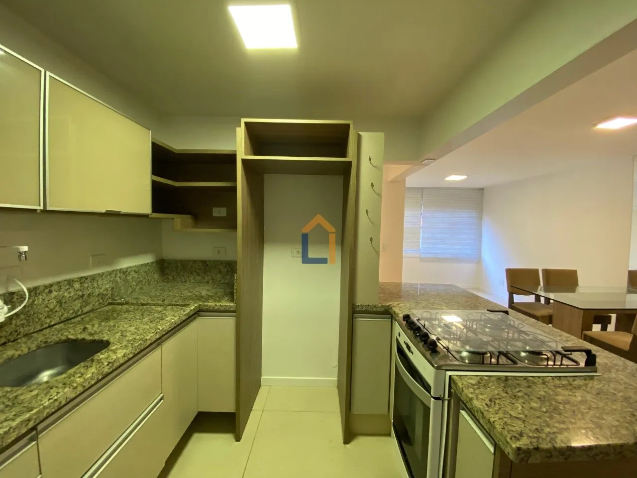 Ground-floor apartment with 2 bedrooms and integrated kitchen — photo 10