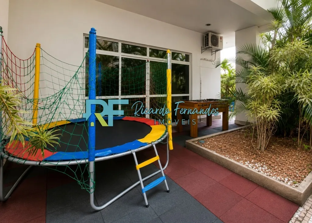 Furnished 1-bedroom apartment with open-plan kitchen — photo 22