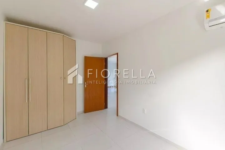 Floor-to-ceiling windows in a 3-bedroom house, 106 m² — photo 17