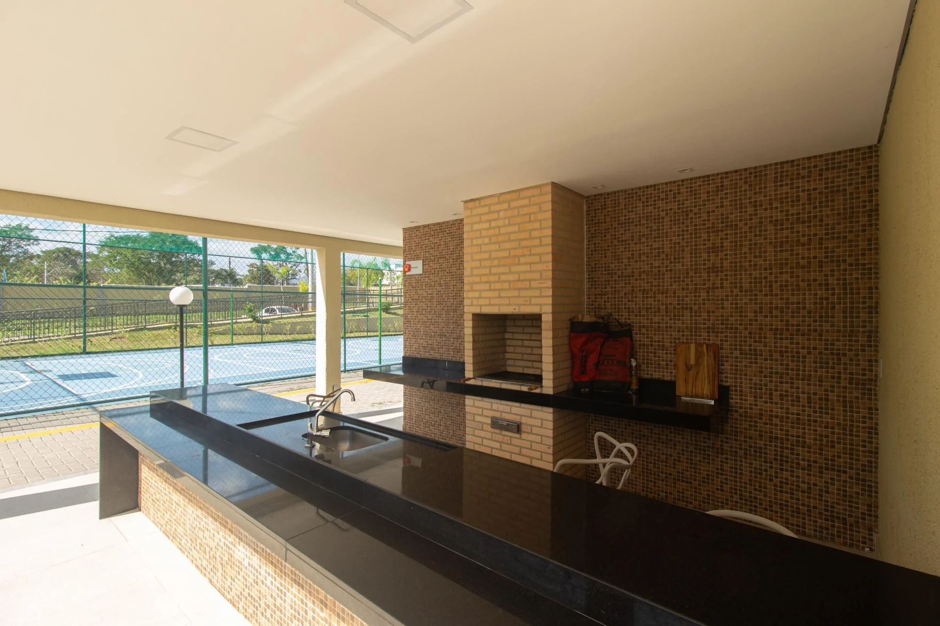 2-bedroom apartment with a washing machine in Rio de Janeiro — photo 25