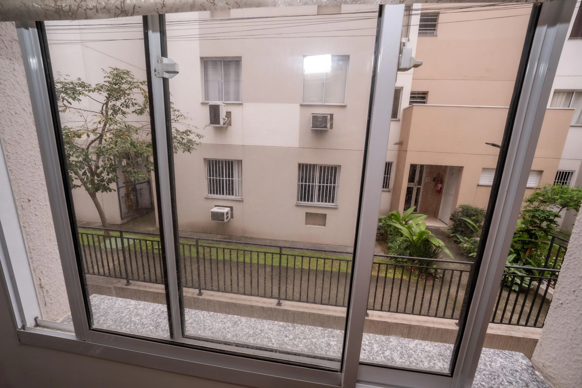 Пральна машина та 2 спальні: квартира 40 м² — photo 3