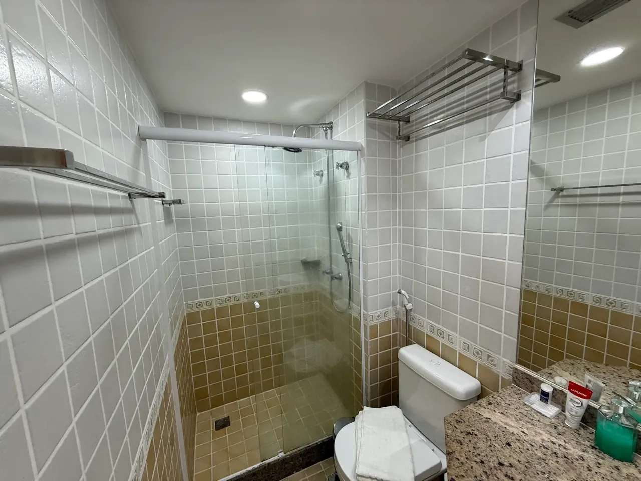 Furnished apartment with 1 bedroom and water view — photo 4
